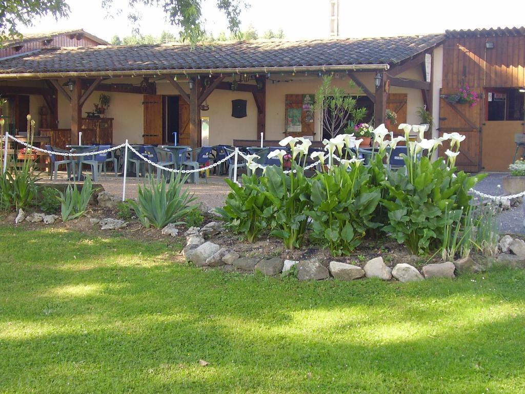 Camping " Le Grun De Chignore" Vollore-Ville Kültér fotó