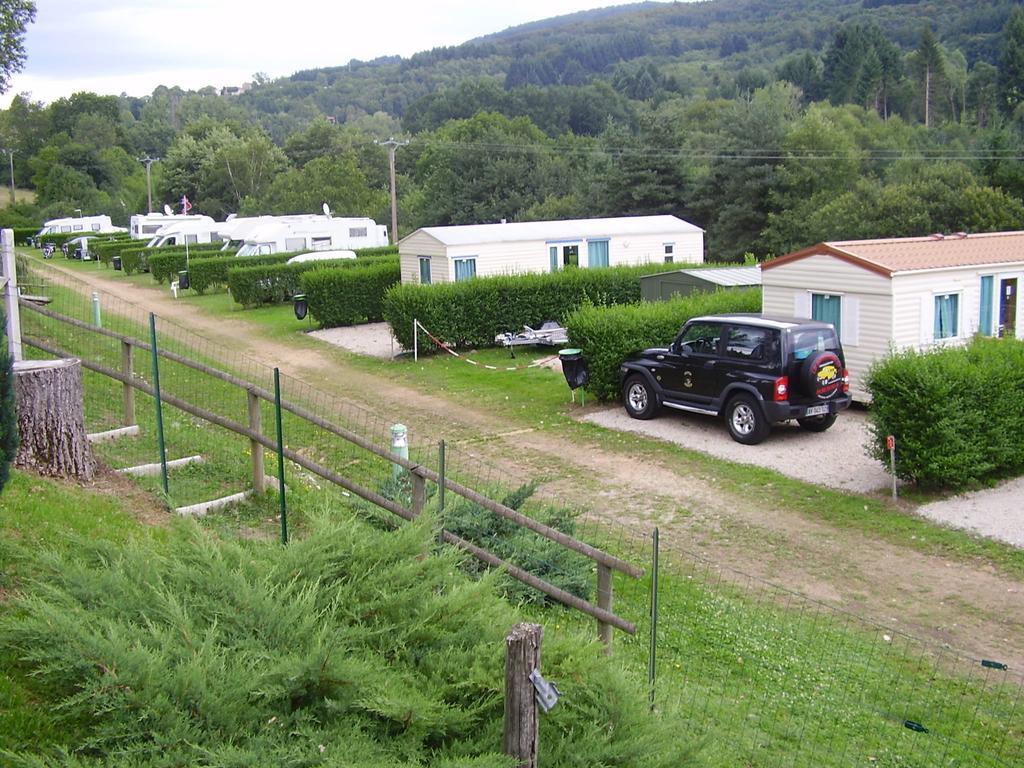 Camping " Le Grun De Chignore" Vollore-Ville Kültér fotó