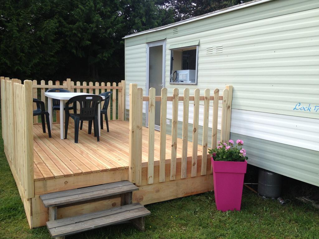 Camping " Le Grun De Chignore" Vollore-Ville Kültér fotó